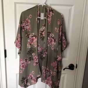 NWT maurices Kimono